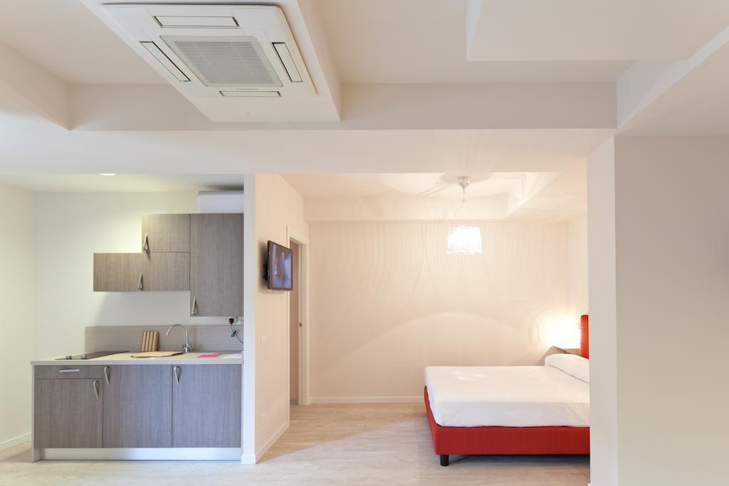 Residence Lenno Δωμάτιο φωτογραφία