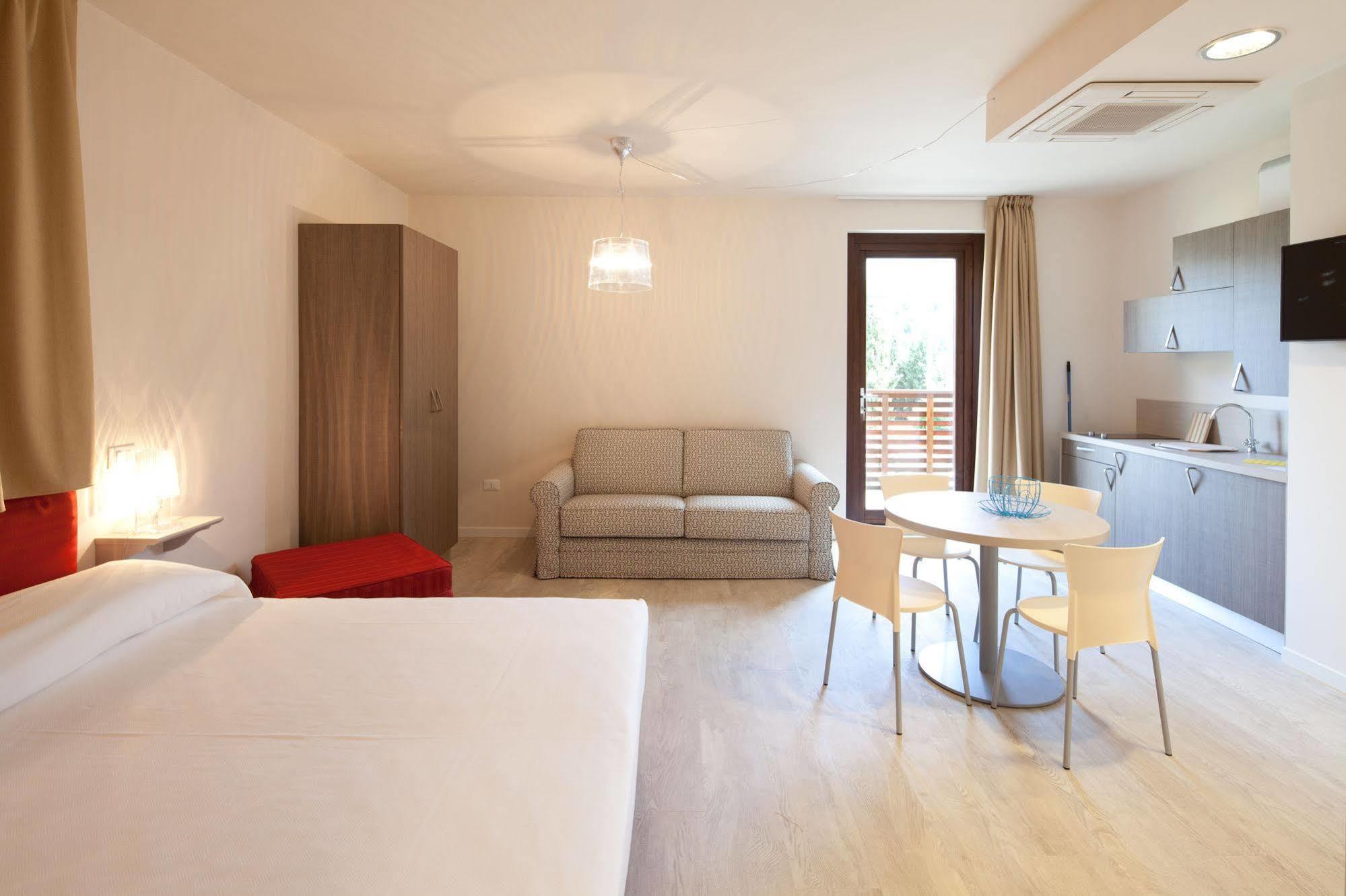 Residence Lenno Εξωτερικό φωτογραφία